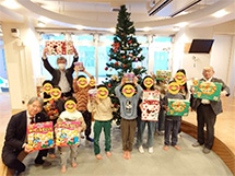 �����{��{�݂փN���X�}�X�v���[���g�̊񑡇D